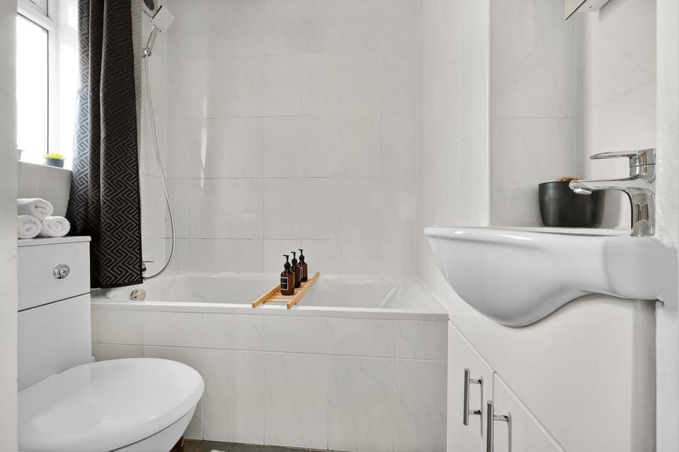 Toilet, Bathroom, Bath