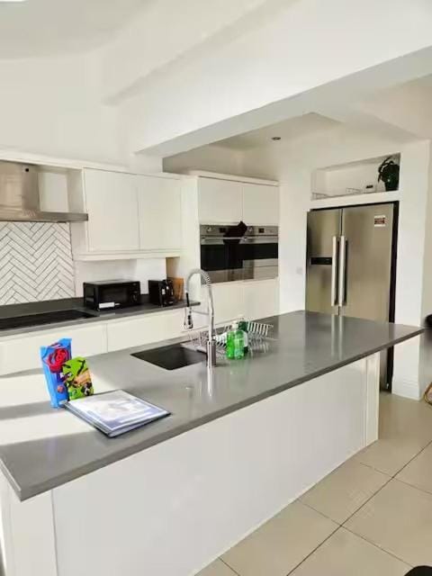 4BR House, Derby, Contractors, Relocators House in Derby
