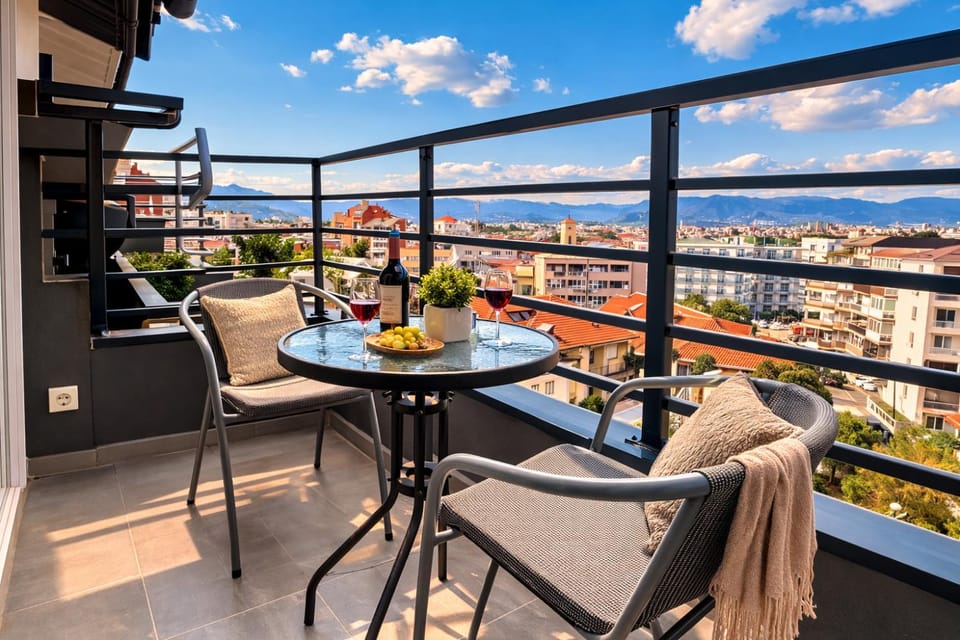 Patio, Day, Natural landscape, View (from property/room), Balcony/Terrace, Balcony/Terrace, Living room, Seating area, Dining area, City view, Sea view