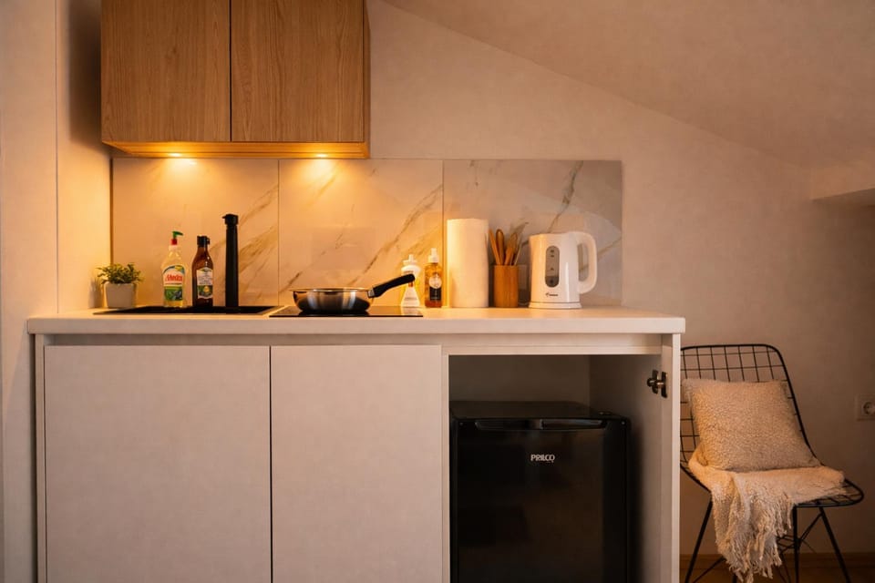Coffee/tea facilities, Kitchen or kitchenette, Dining area, minibar, pet friendly, stove, toaster