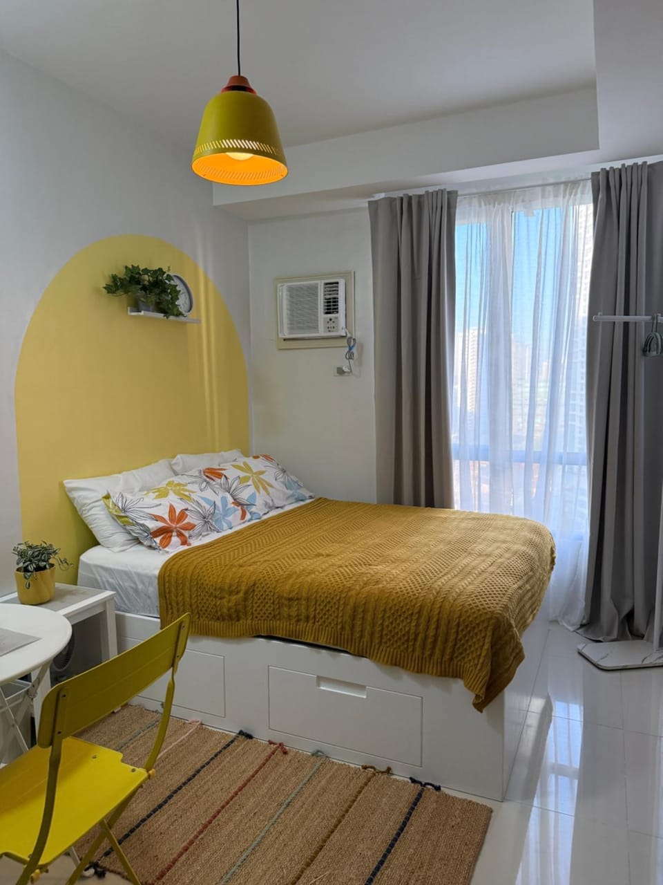 Condo with Pool Access Near BGC and Makati Apartment hotel in Mandaluyong