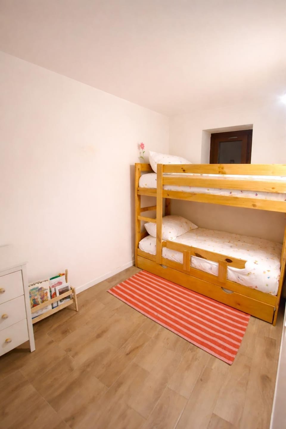 Courtyard Nook - Sala Comacina Apartment in Tremezzina