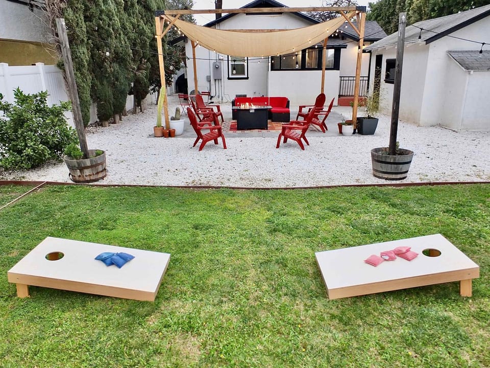 Charming Craftsman - Beach Close Apartment in Long Beach