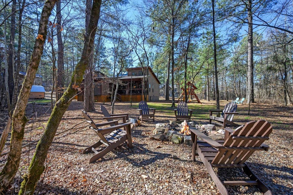 Hoot's Hideaway spacious family friendly hot tub House in Oklahoma