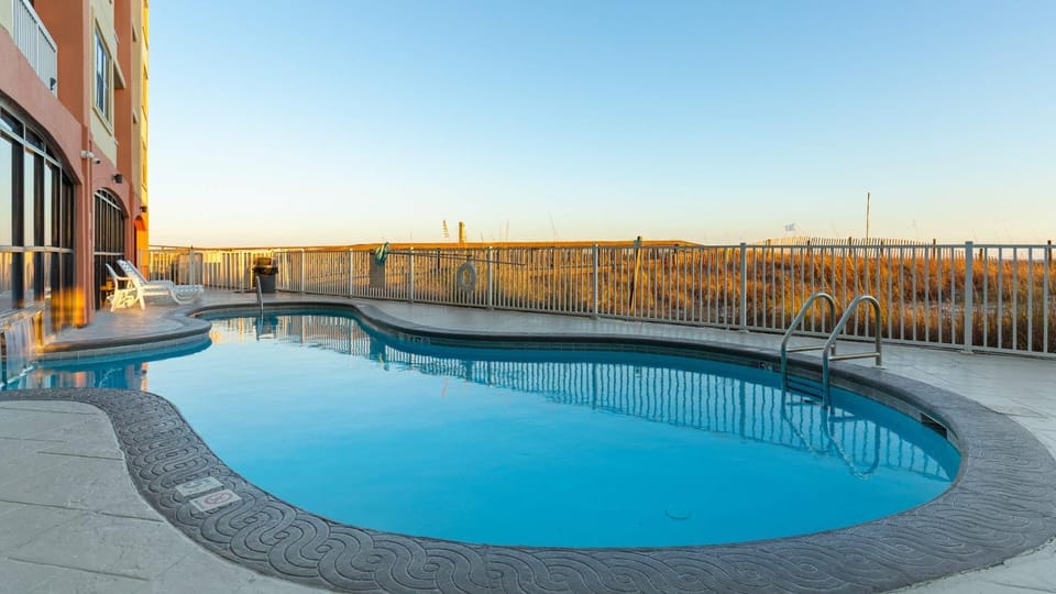 Condo with Gulf View Direct Beach Access Indoor Outdoor Pool 450 in Free or Discounted Activities Every Day House in Orange Beach