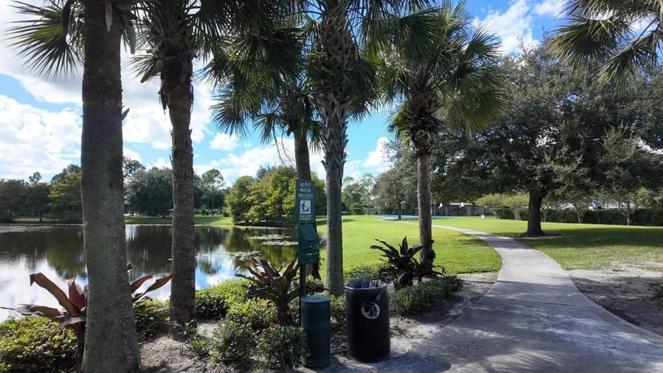 Oviedo Escape- Heated Pool & Hot Tub House in Oviedo