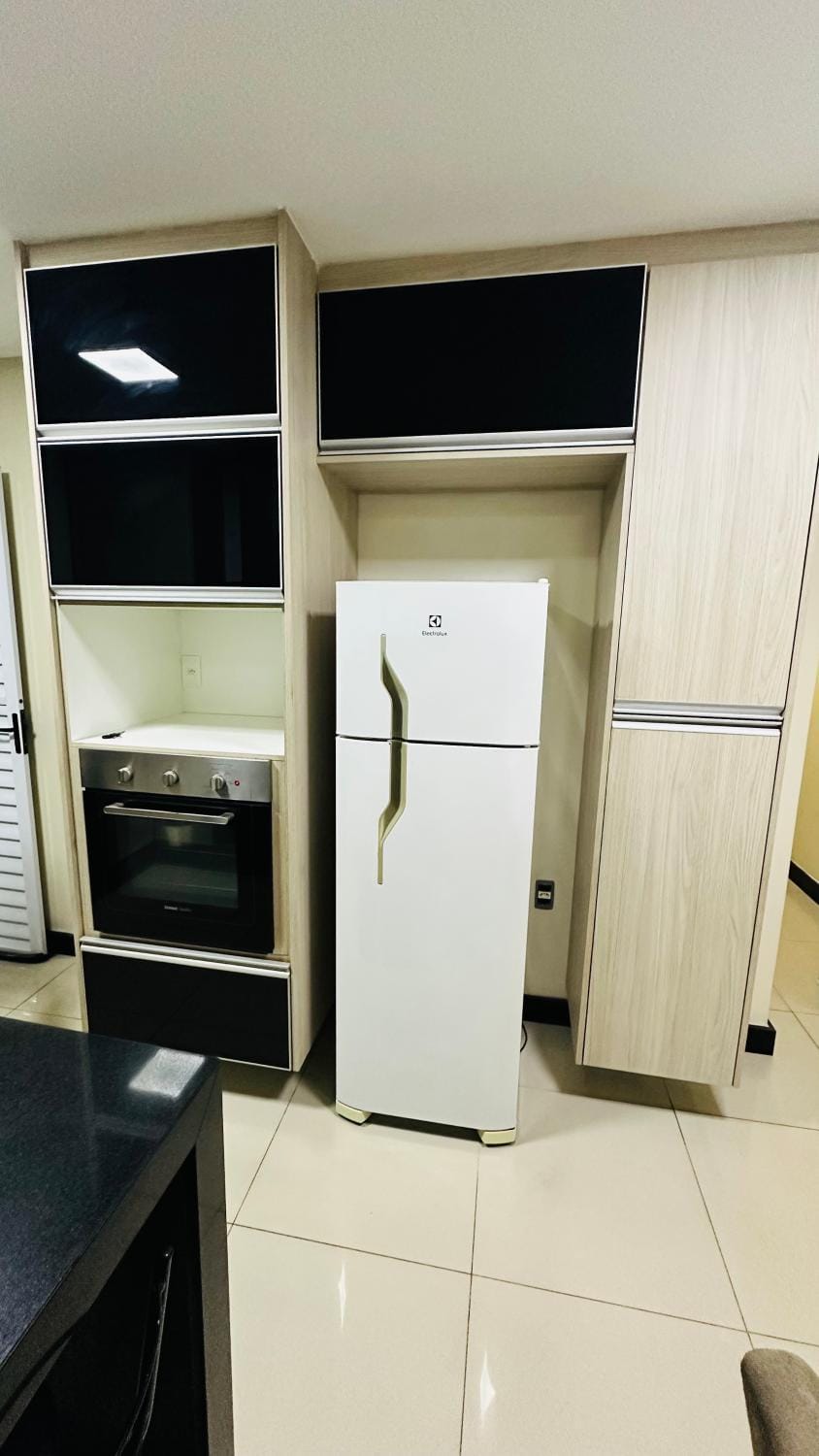 Kitchen or kitchenette, oven