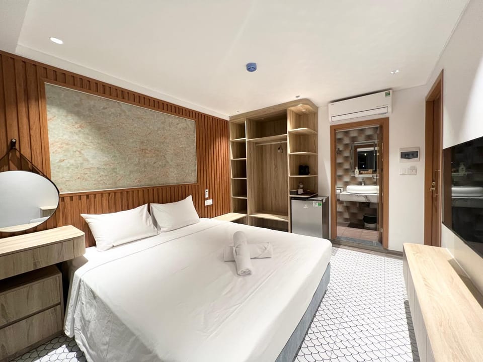 Bedroom, wardrobe