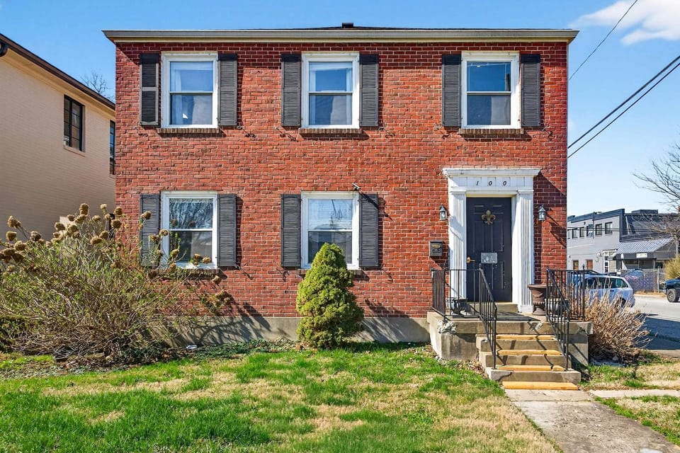 Stylish Louisville Apartment Prime Location Apartment in Saint Matthews