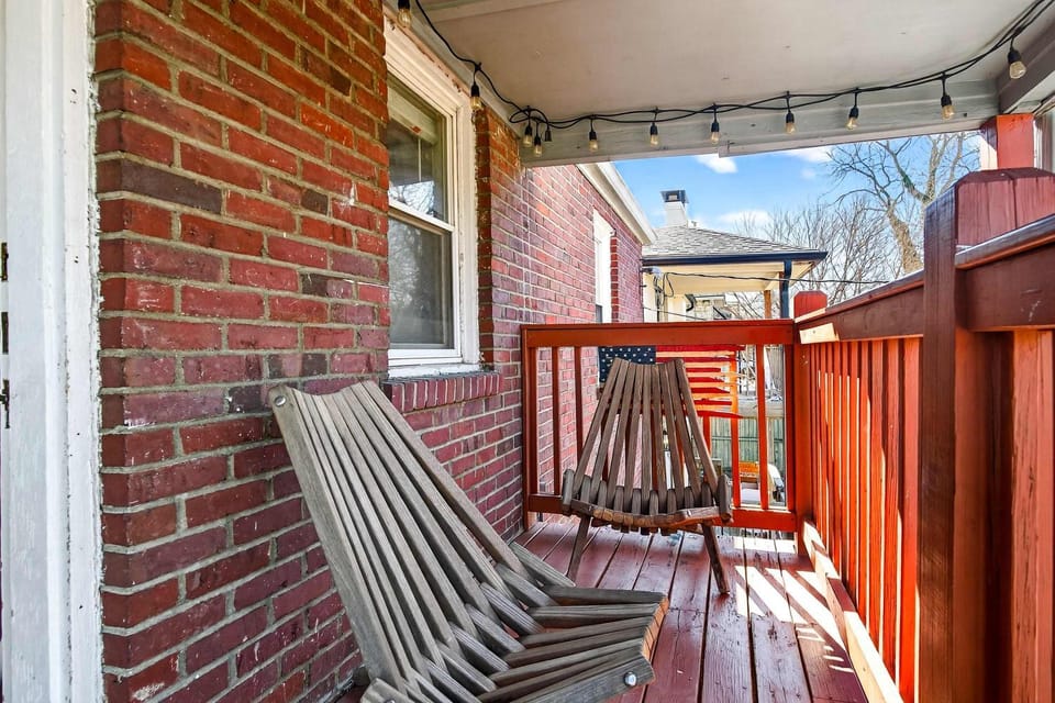 Stylish Louisville Apartment Prime Location Apartment in Saint Matthews