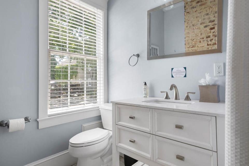The Pearl Suite 3BR 1st Floor Near King St House in Charleston
