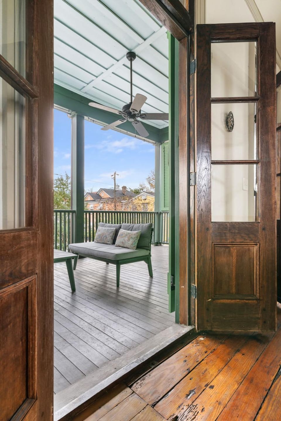 Chic 3BR 2BA Downtown Stay The Blue Chip Apartment in Charleston