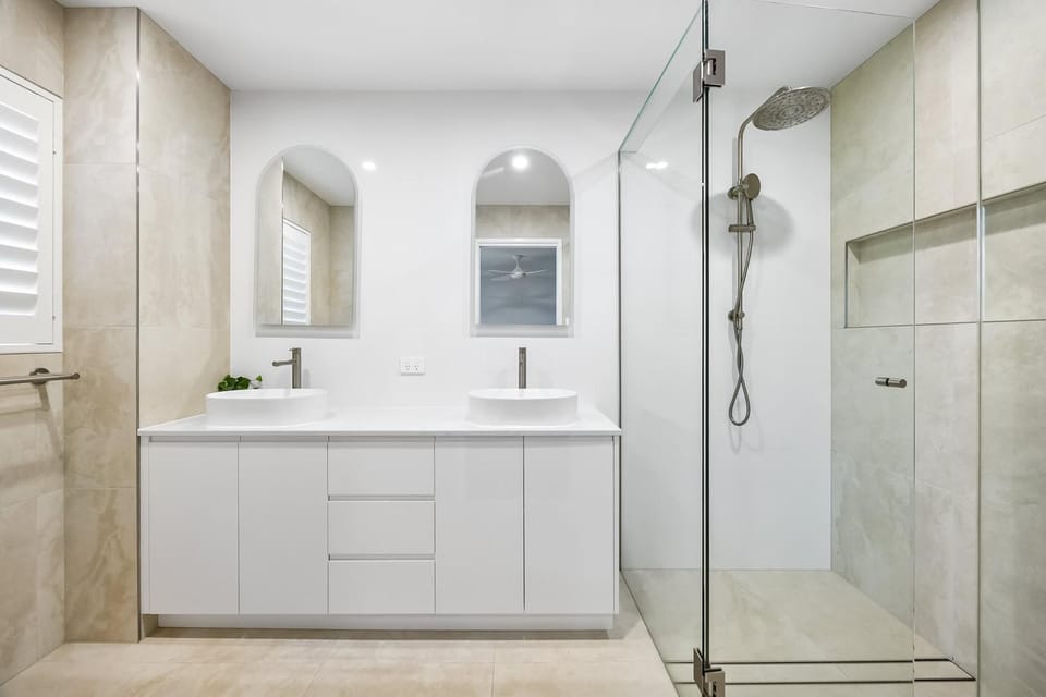 Rare4BR Apartment in Sunshine Coast