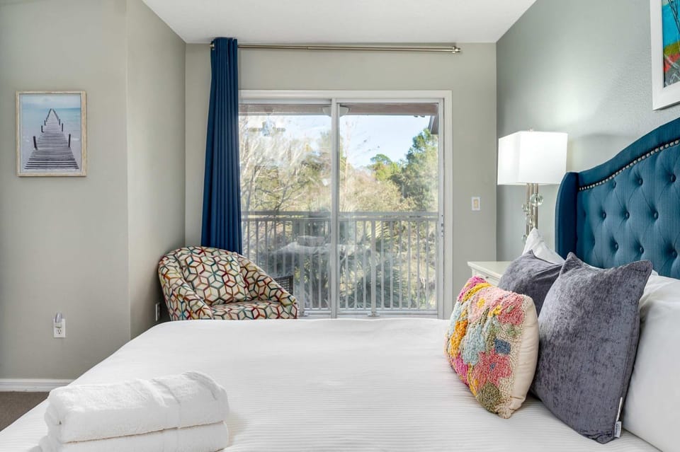 Townhouse w patio & Game Room near Magic Kingdom House in Four Corners