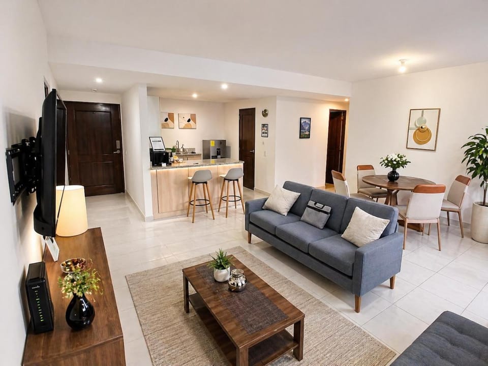 Communal lounge/ TV room, TV and multimedia, Kitchen or kitchenette, Living room, Seating area, Dining area