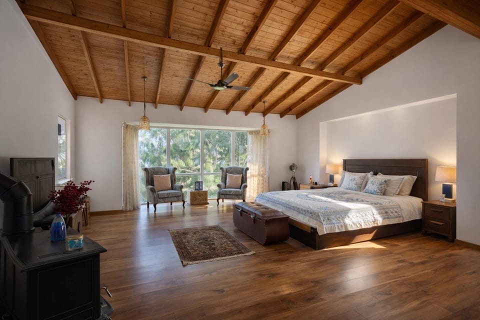 Aether Lux Pvt room in Ranikhet w Valley Views Vacation rental in Uttarakhand