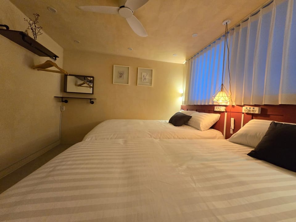 Bed, Bedroom, air conditioner
