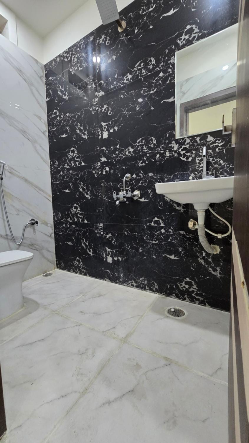 SHRI DIVYAM Hotel & Restaurant Hotel in India