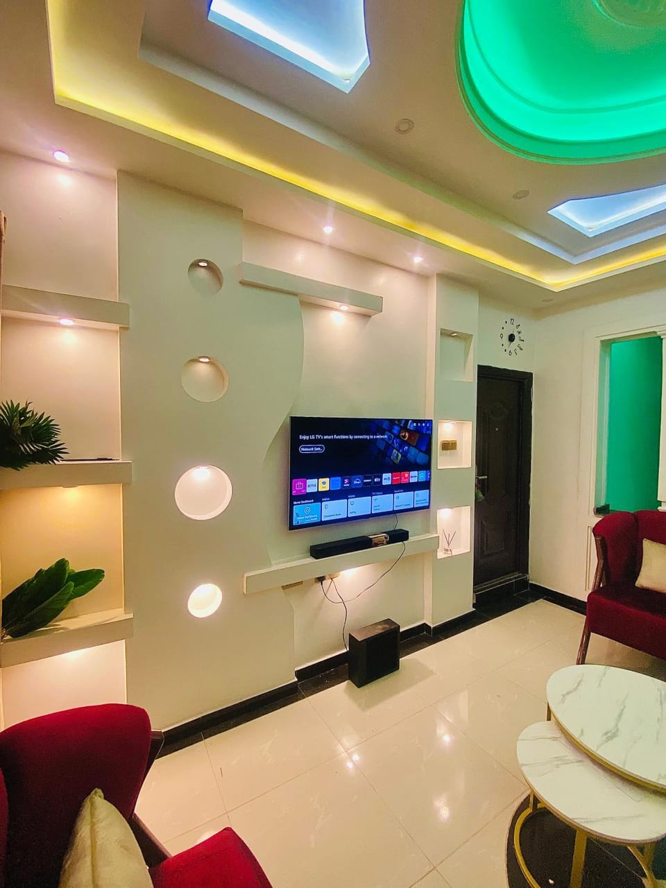 TV and multimedia, Living room, Seating area
