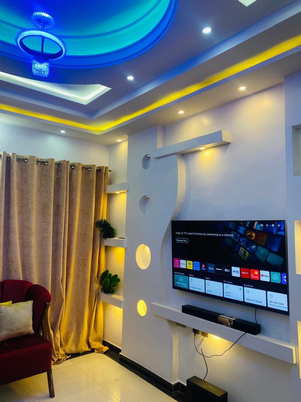 Communal lounge/ TV room, TV and multimedia, Living room, Seating area