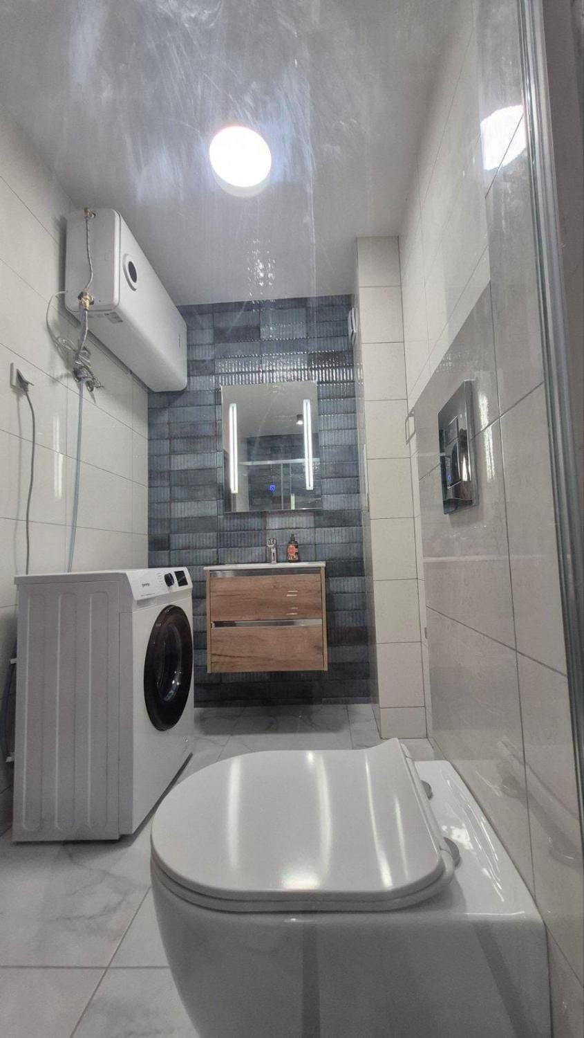 Bathroom, washing machine