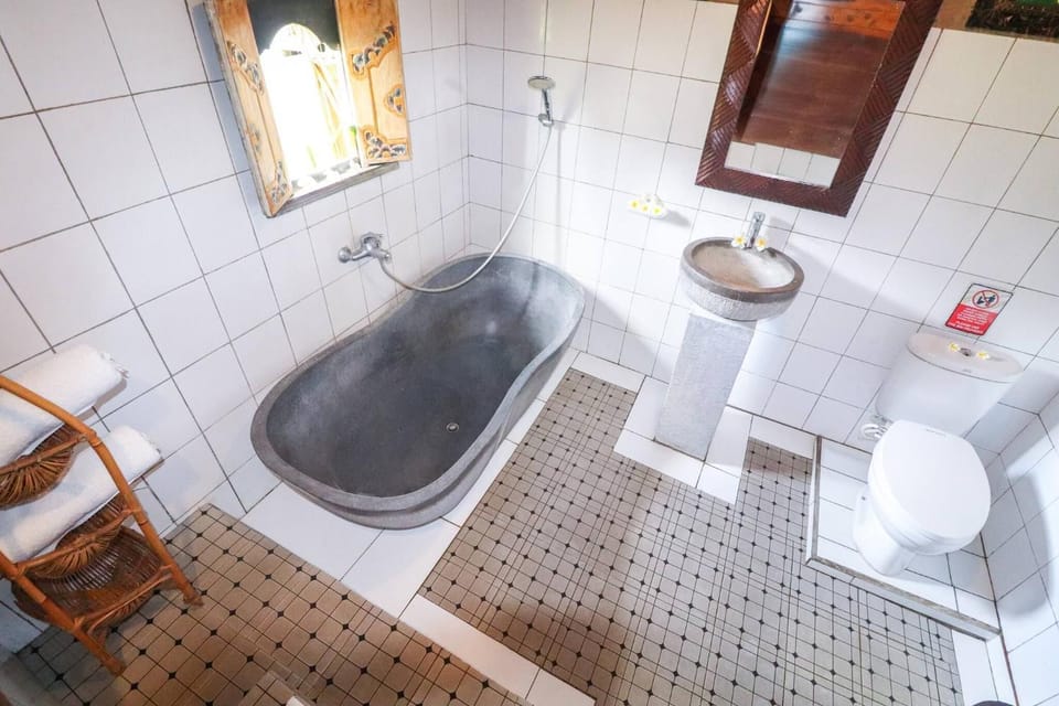 Bathroom, Bath