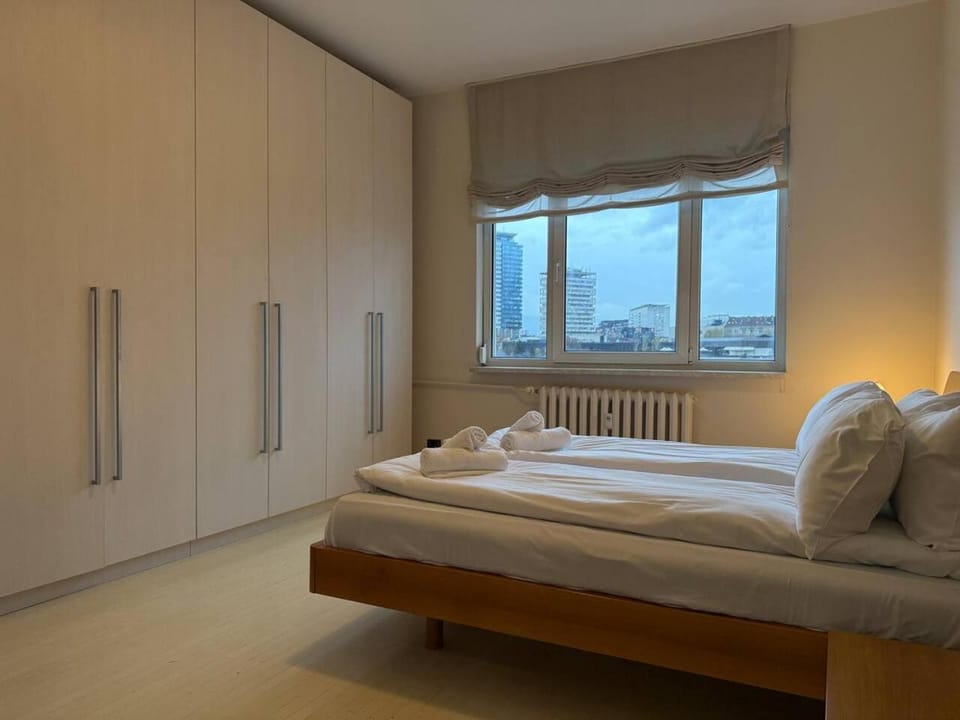 Bed, Photo of the whole room, Bedroom, towels, wardrobe