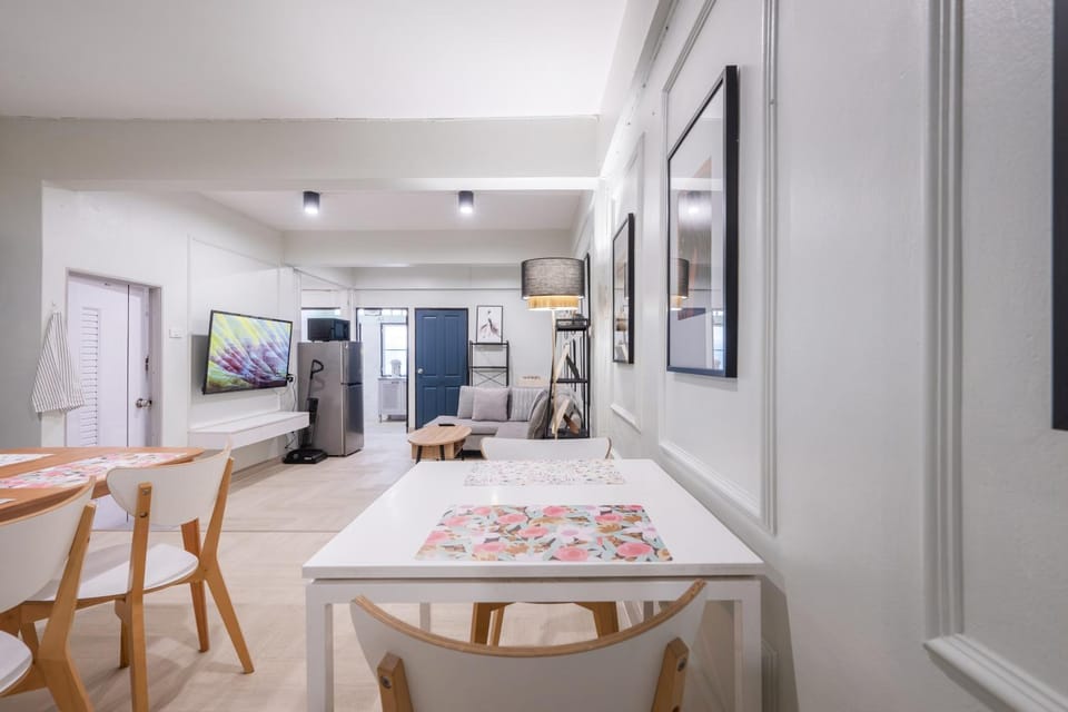 TV and multimedia, Living room, Seating area, Dining area, Evening entertainment