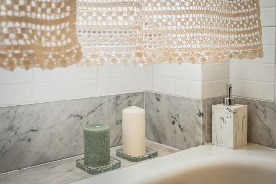 Bathroom, Bath