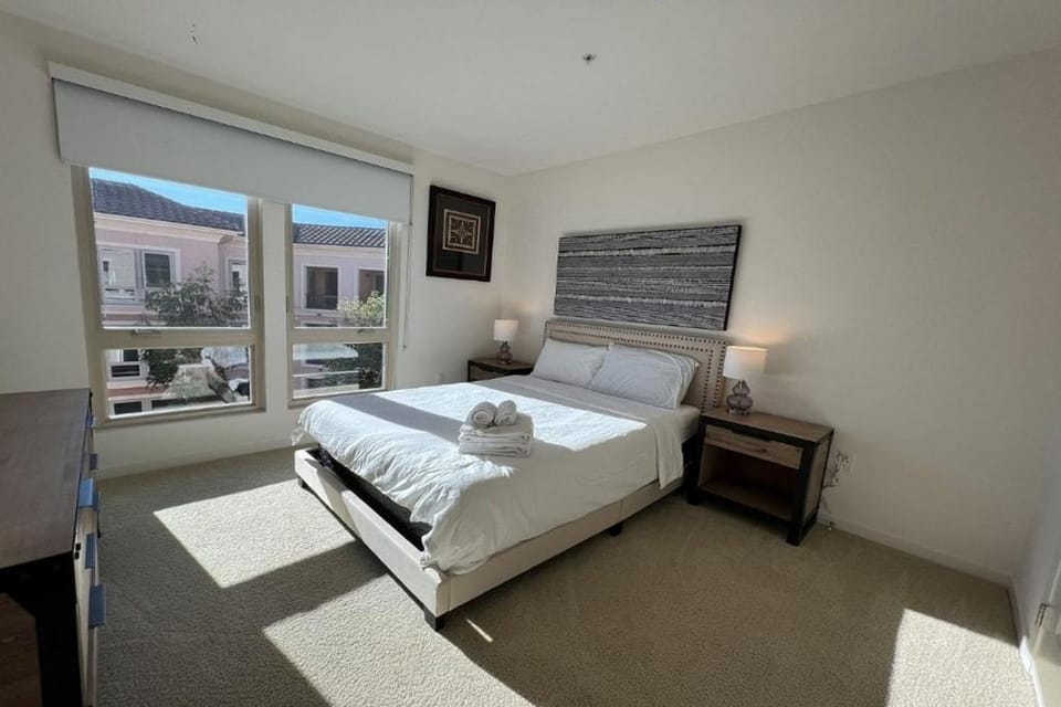 Bright Luxury 2BR Retreat with Pool in Irvine Apartment in Laguna Woods