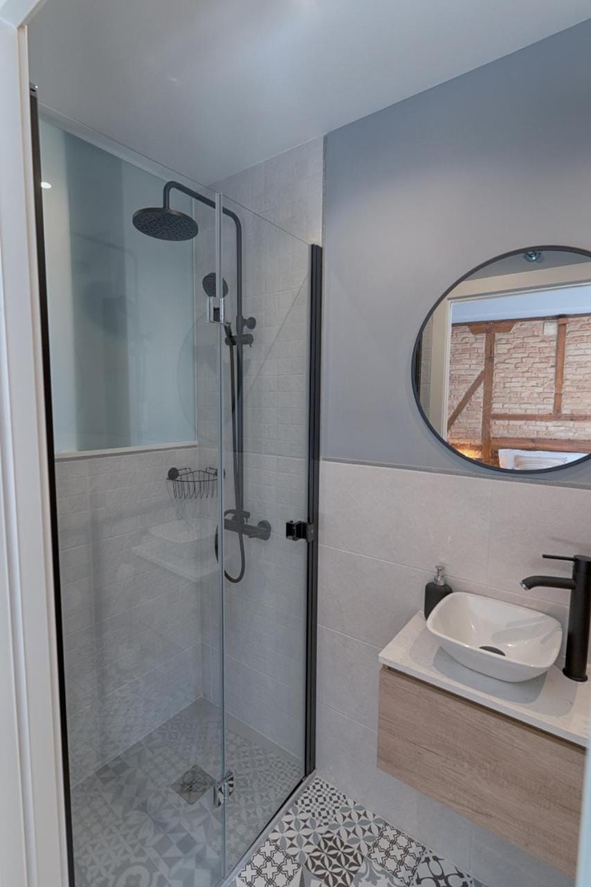 Shower, Bathroom