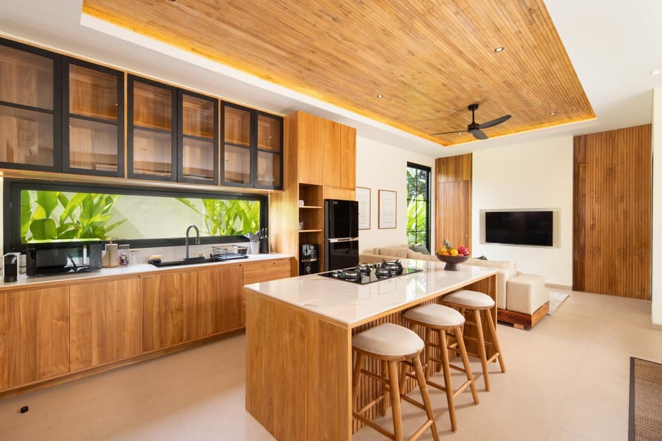 Kitchen or kitchenette, kitchen