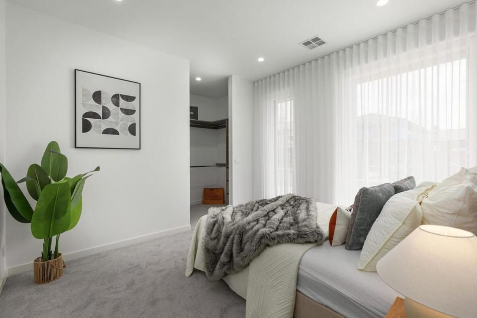A Family Sanctuary 10 mins from Melbourne Airport House in Greenvale