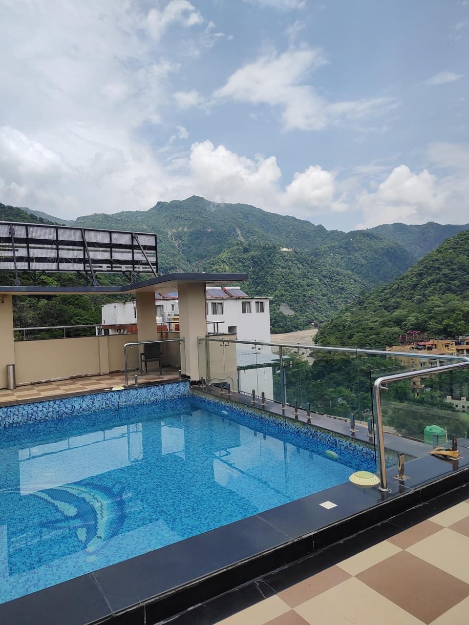 Property building, Swimming pool