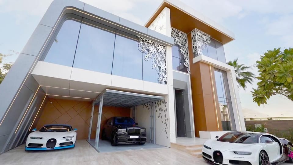 Signature Palm Villa Frond G 6BDR Private Pool Villa in Dubai