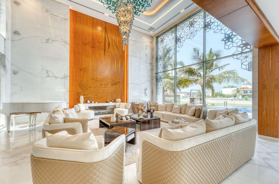 Signature Palm Villa Frond G 6BDR Private Pool Villa in Dubai