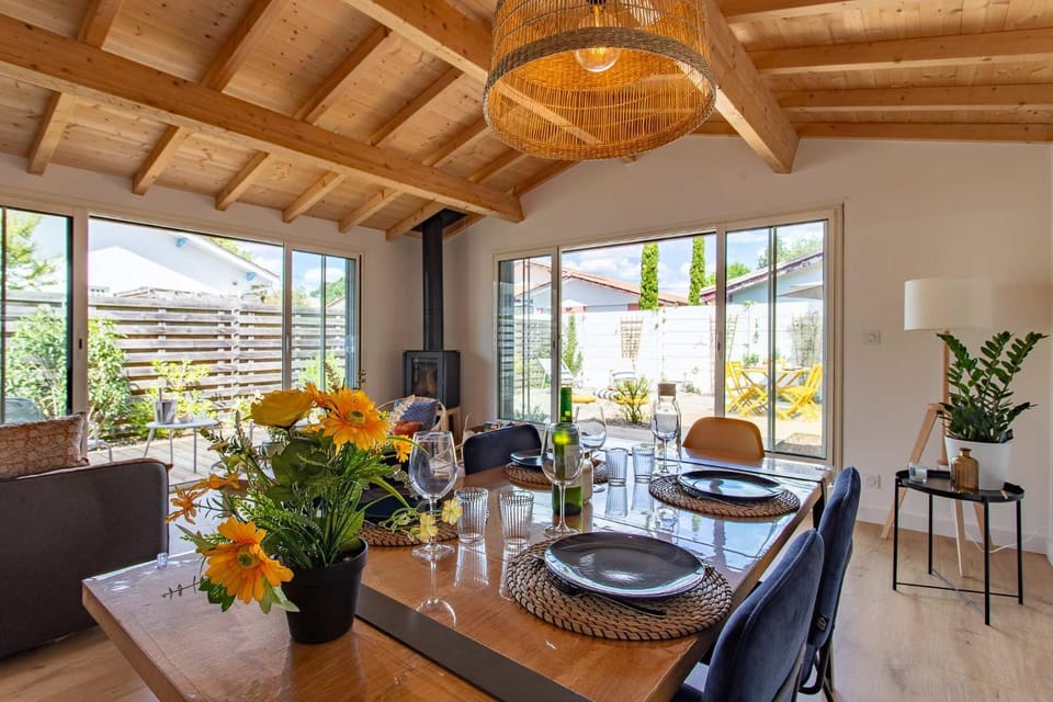 Maison rénovée avec jardin et terrasse House in Andernos-les-Bains