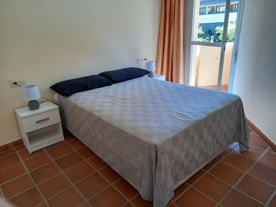 Bed, Balcony/Terrace, Bedroom