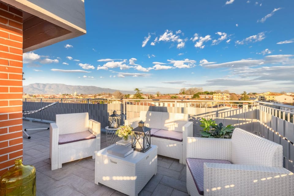 The Sunwall Loft Apartment in Capannori
