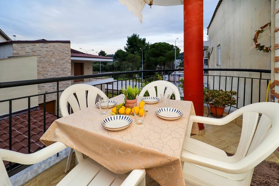 Balcony/Terrace, Dining area