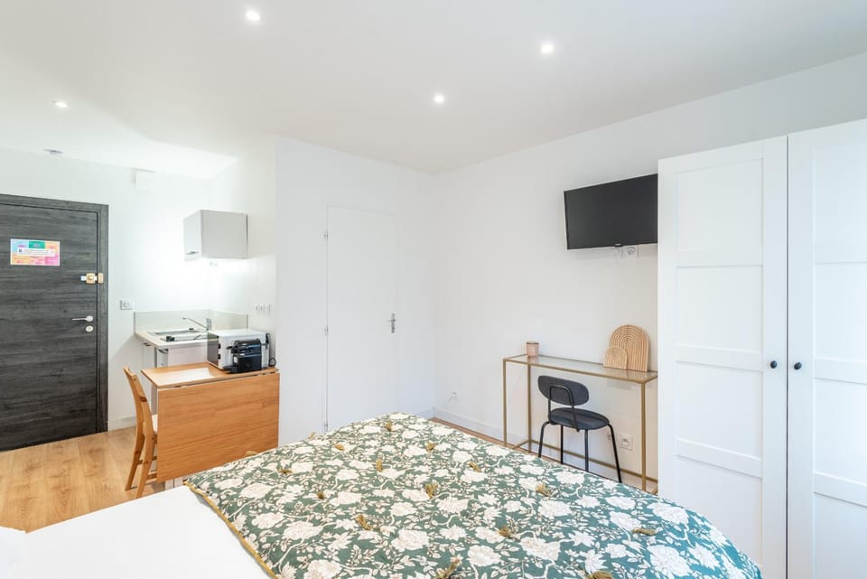 M108 Marquer Grand studio moderne et chic Apartment in Annemasse