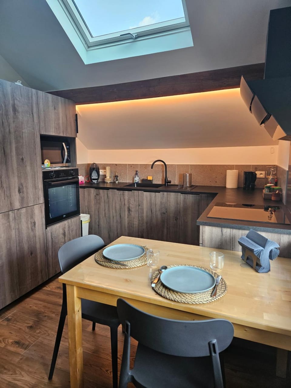 Kitchen or kitchenette