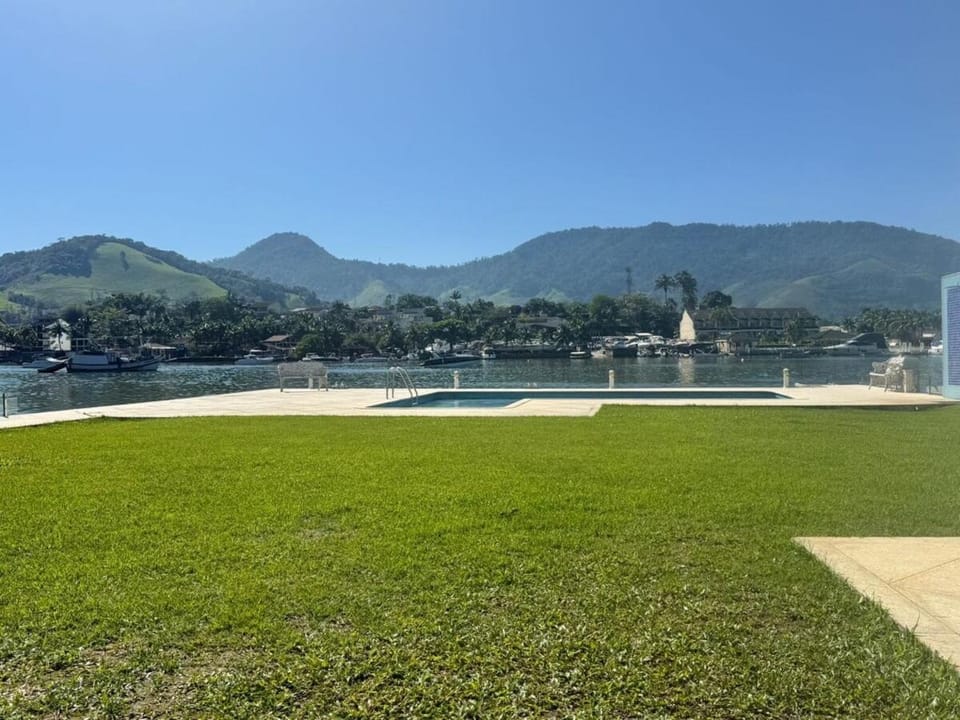 Casa Caieira House in Angra dos Reis
