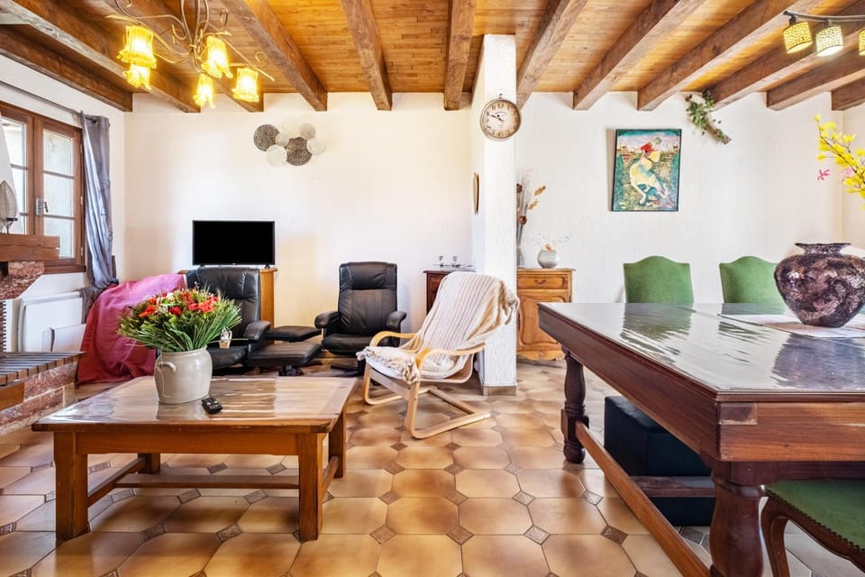 Property building, Living room