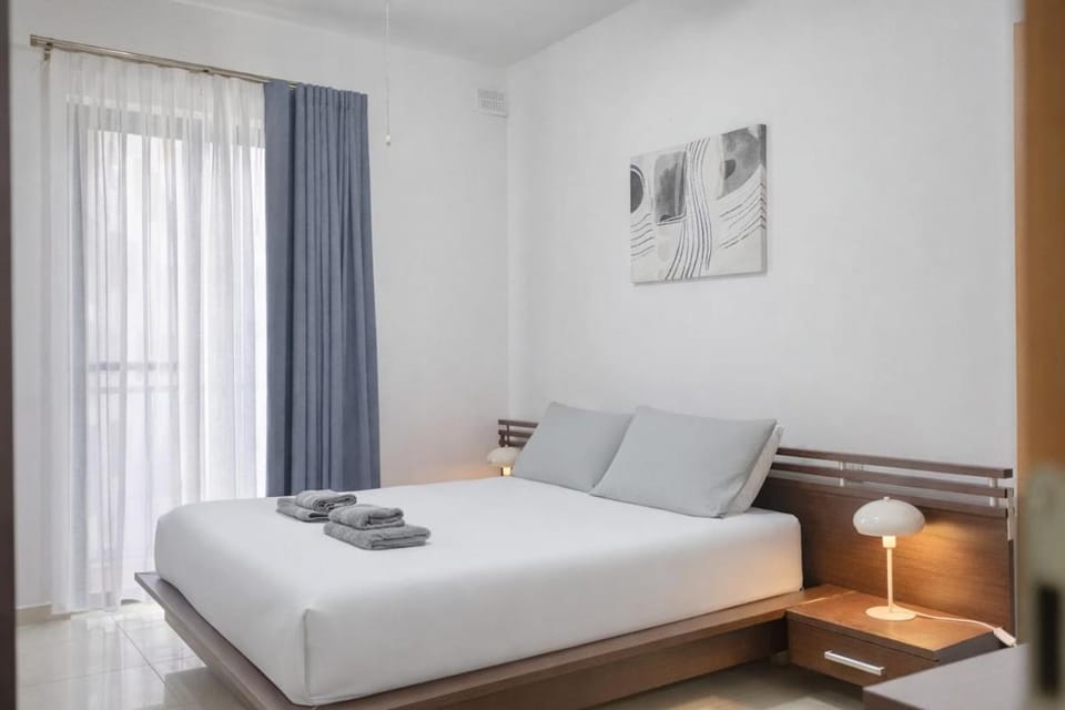 St Pauls Bright Apartment with Balcony Apartment in Saint Paul's Bay