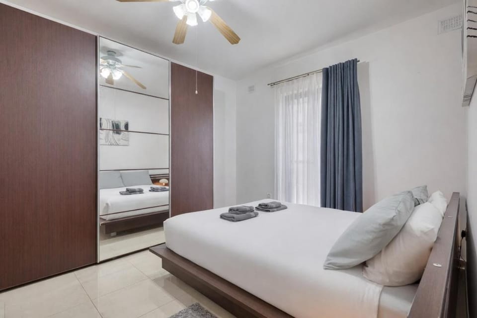 St Pauls Bright Apartment with Balcony Apartment in Saint Paul's Bay