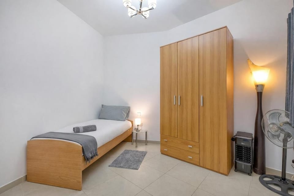 St Pauls Bright Apartment with Balcony Apartment in Saint Paul's Bay