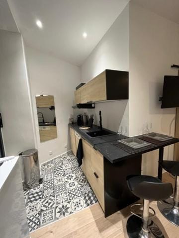 Petit cocon tout confort à Saint-Cloud aux portes de Paris Apartment in Saint-Cloud