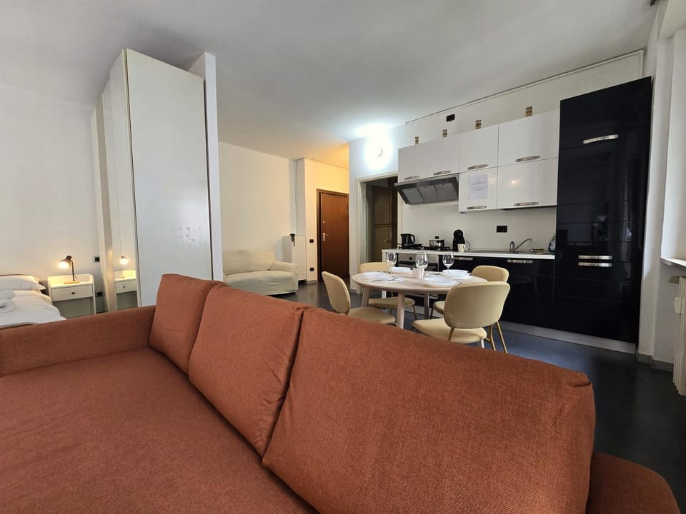 Living room, internet, kitchen