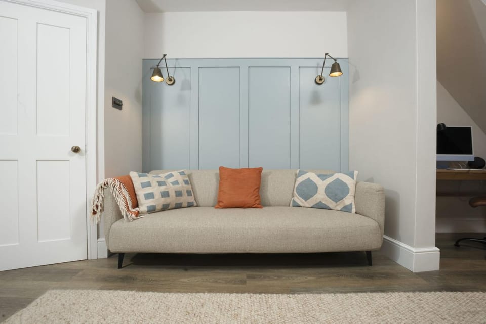 TV and multimedia, Living room, Seating area